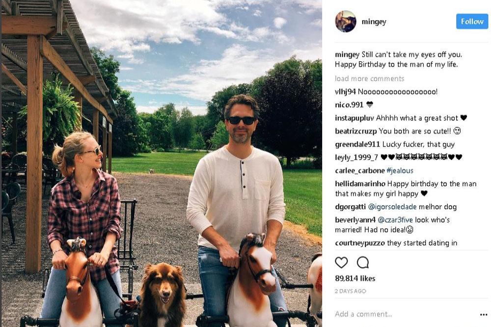 Amanda Seyfried and Thomas Sadoski (c) Instagram