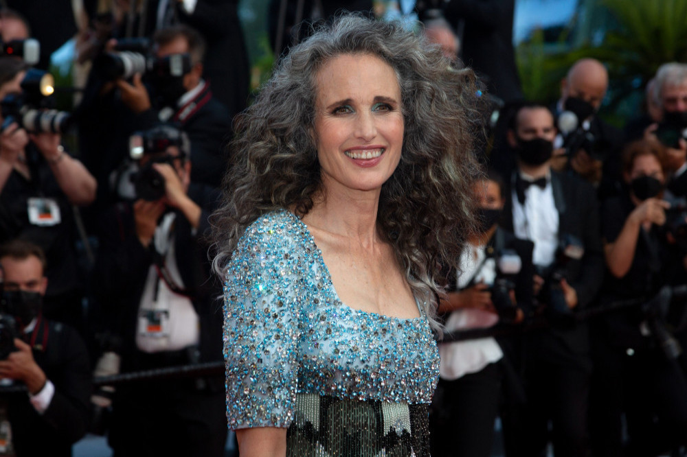 Andie MacDowell gets advice from her daughter