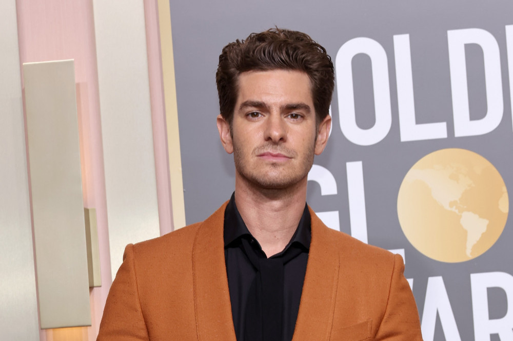 Andrew Garfield will star with Julia Roberts in After the Hunt