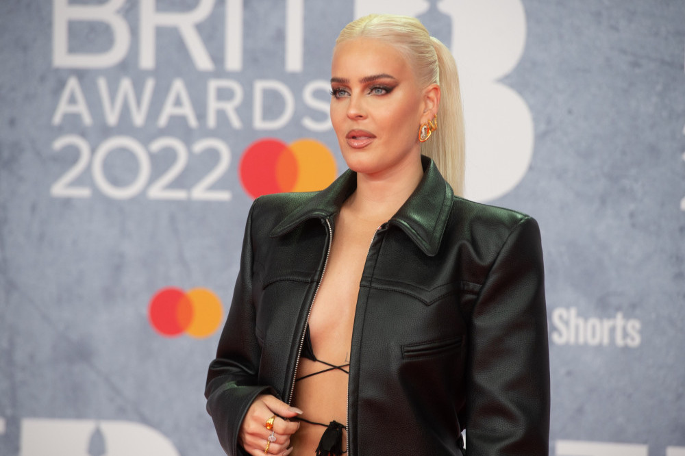 Anne-Marie hilariously reacts to Twitter account for her ankle after BRITs  stage fall