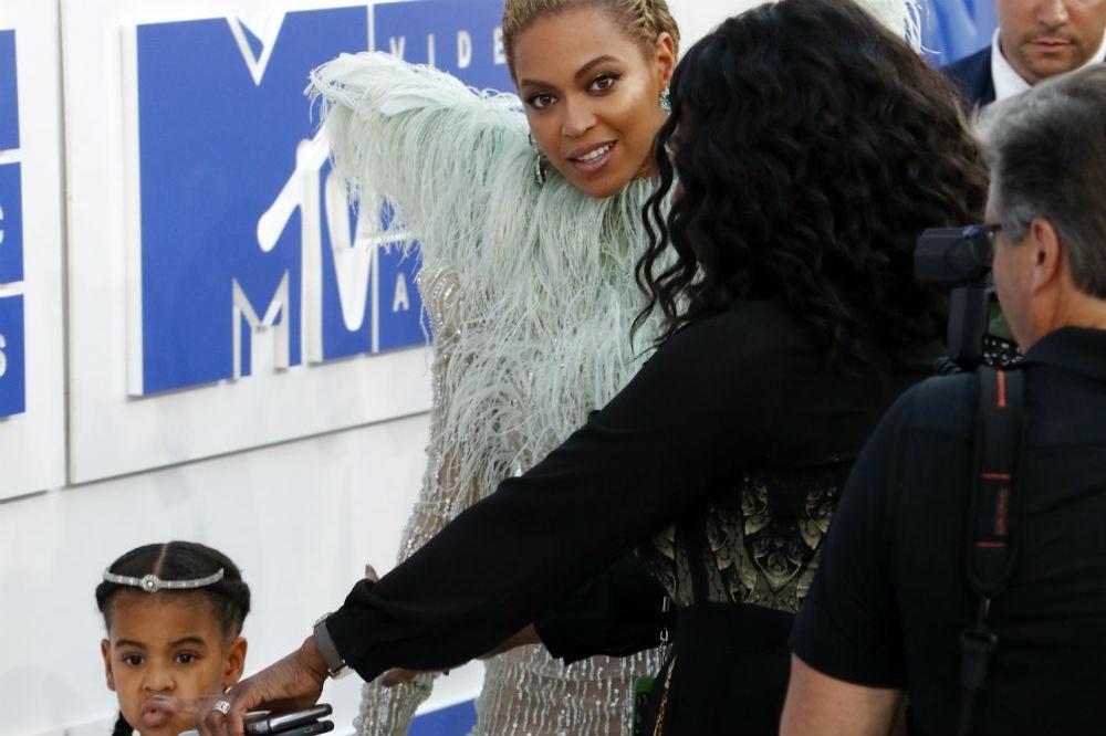 Blue Ivy and Beyonce