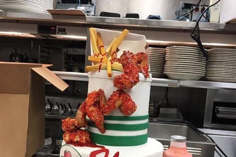 Chance the Rapper birthday cake (c) Instagram 