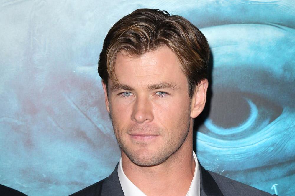 Chris Hemsworth Shares First Thor: Ragnarok On Set Video