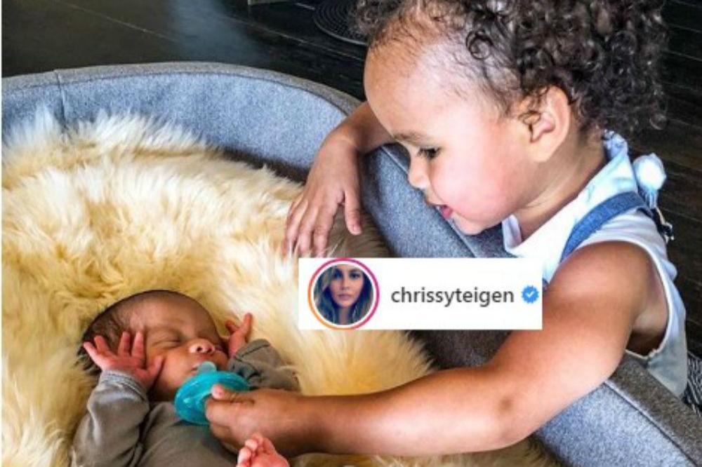 Chrissy Teigen's son Miles and Daughter Luna (c) Instagram