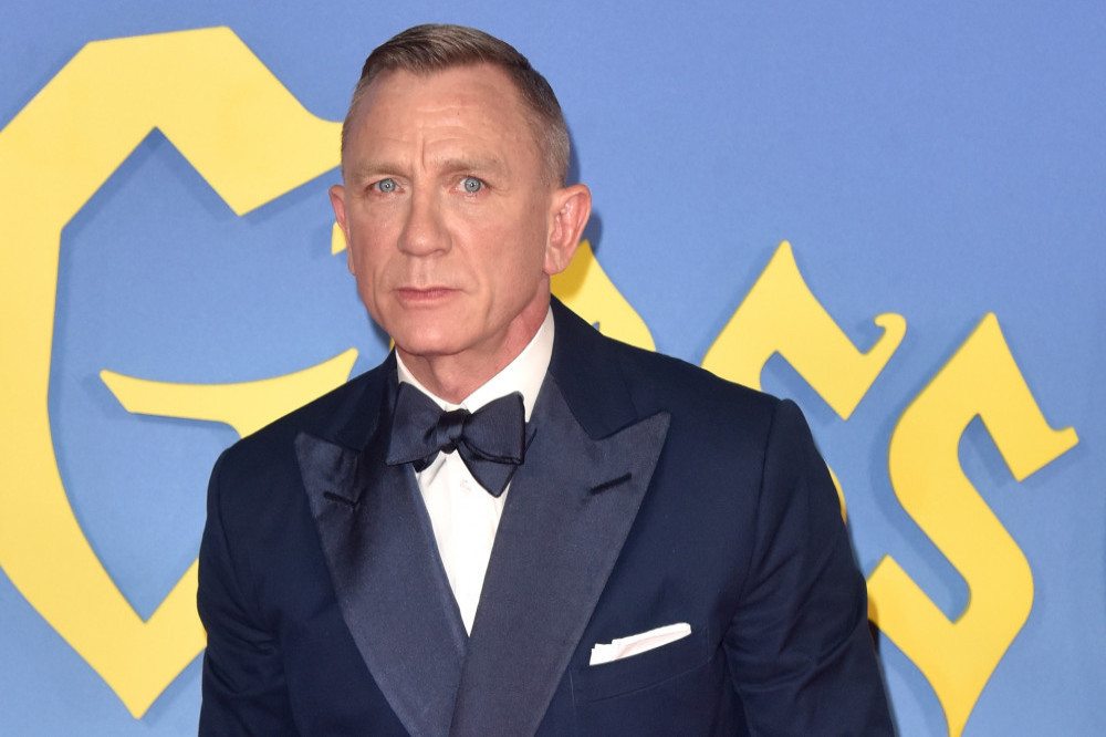 Daniel Craig works hard on his 'Knives Out' monologues