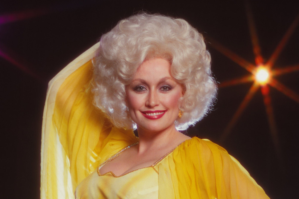 Dolly Parton changes into 10 outfits a day when she’s doing personal appearances
