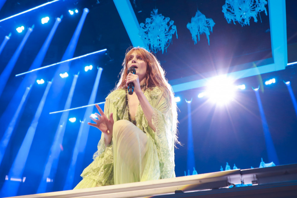 Florence and the Machine receives a fake severed hand from a fan