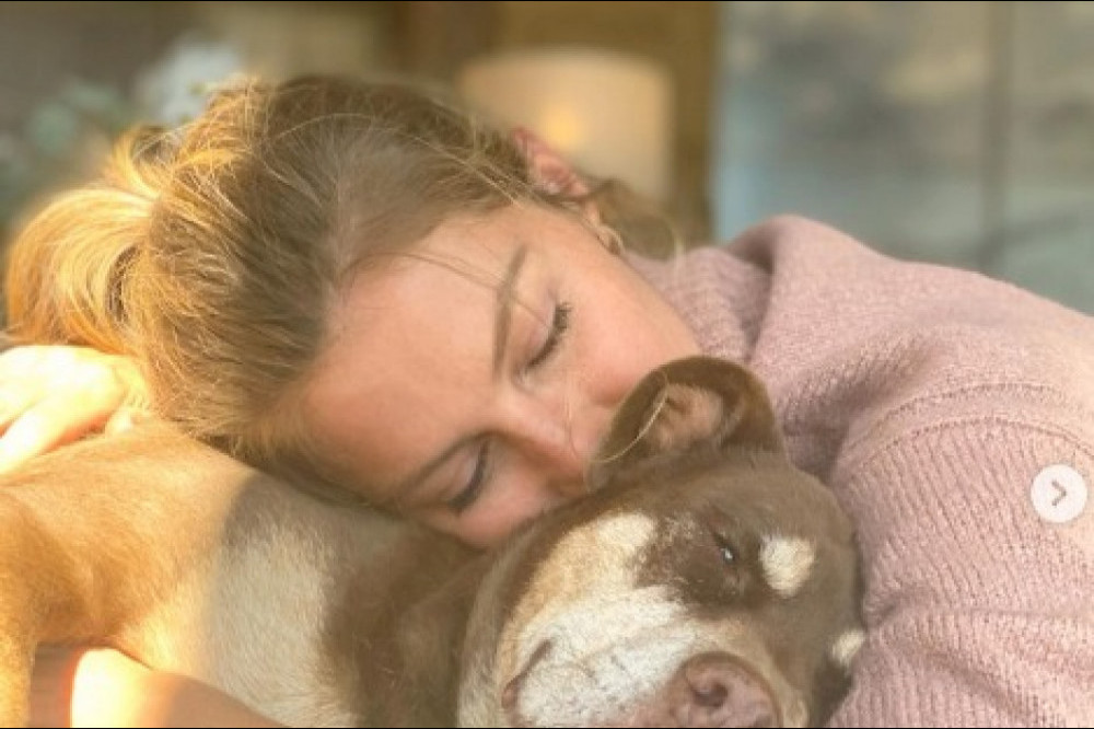 Gisele Bundchen has taken to Instagram to reveal the sad news that her dog has died