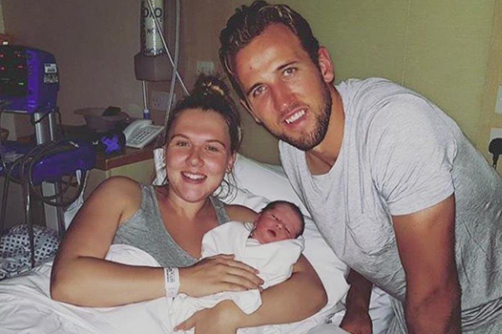 Harry Kane and his family (c) Instagram