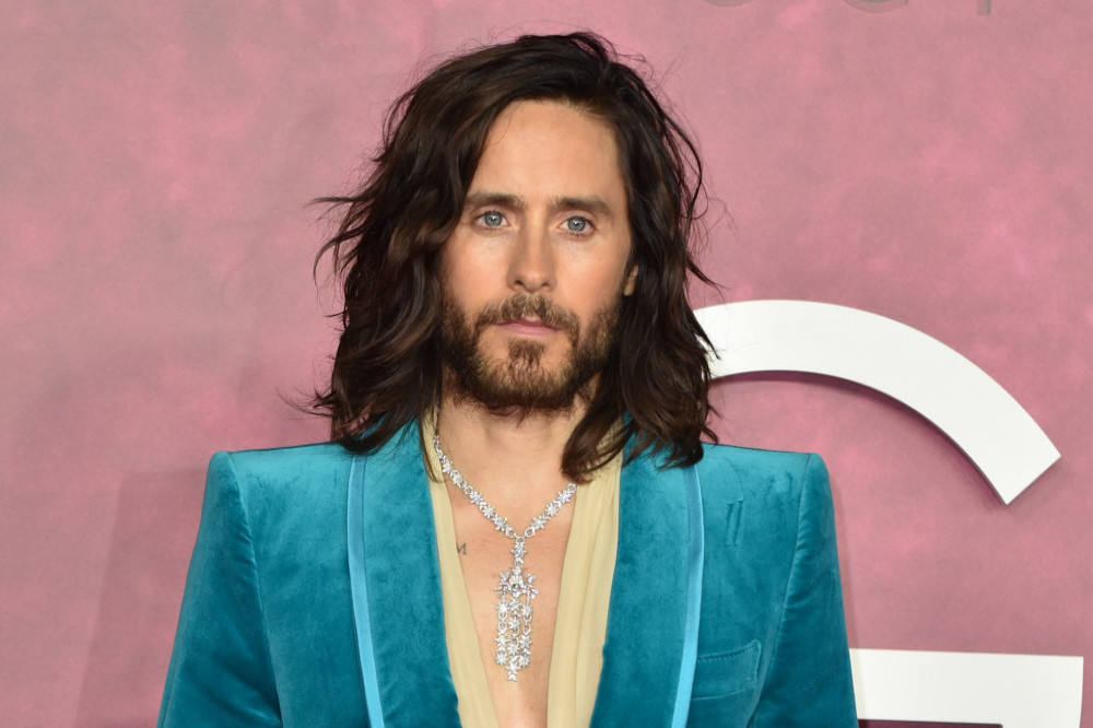 Jared Leto eats naked