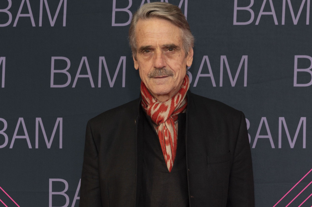 Jeremy Irons hasn't seen the Snyder Cut yet