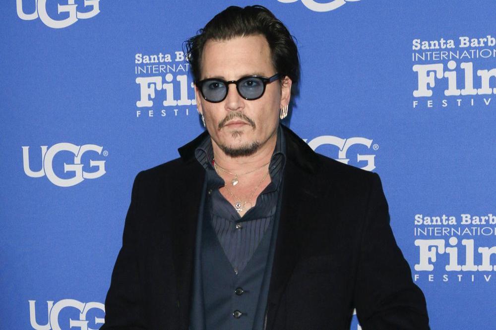 Johnny Depp gives radio interview 