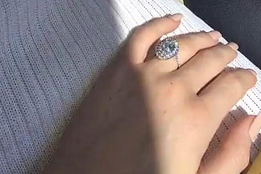 Kylie Jenner's ring (c) Snapchat