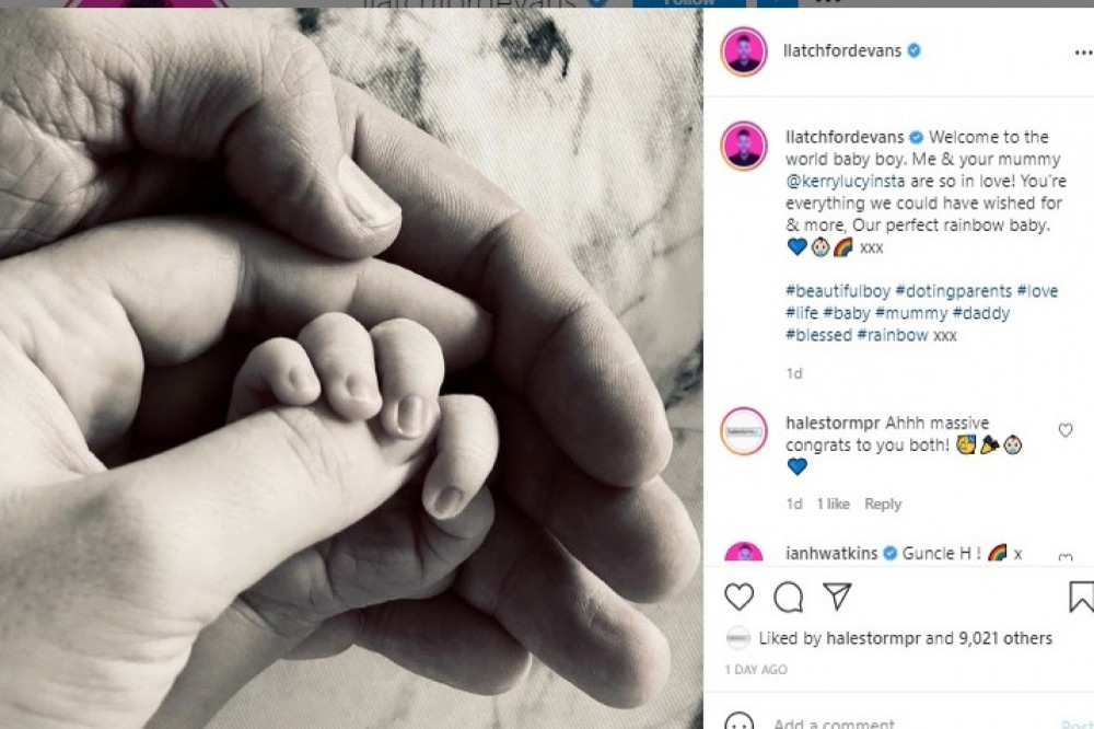 Lee Latchford-Evans' baby announcement (c) Instagram