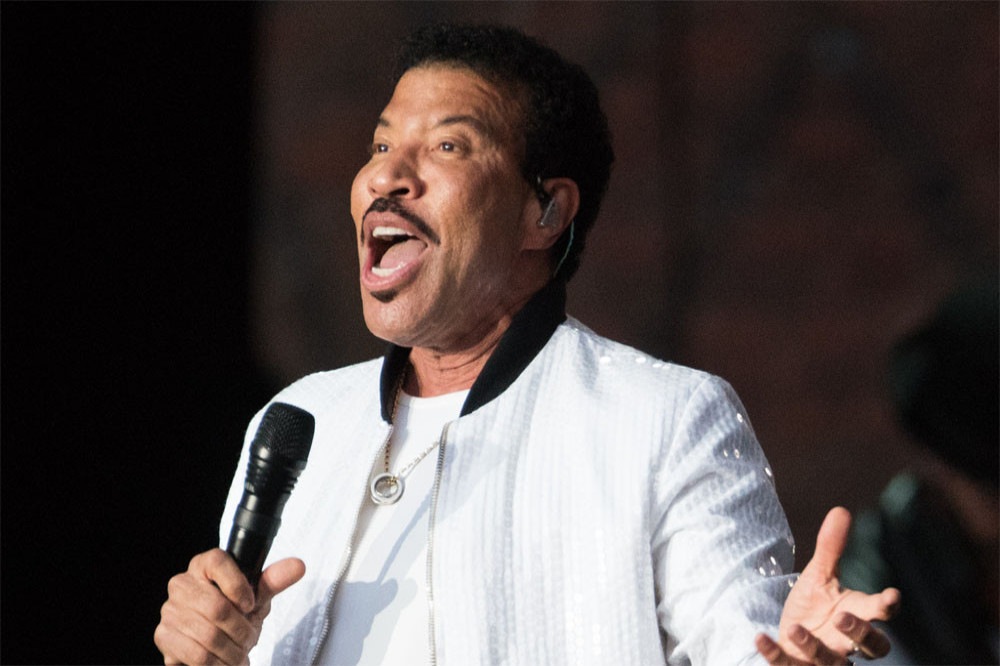 Lionel Richie has postponed his 2022 European and UK shows