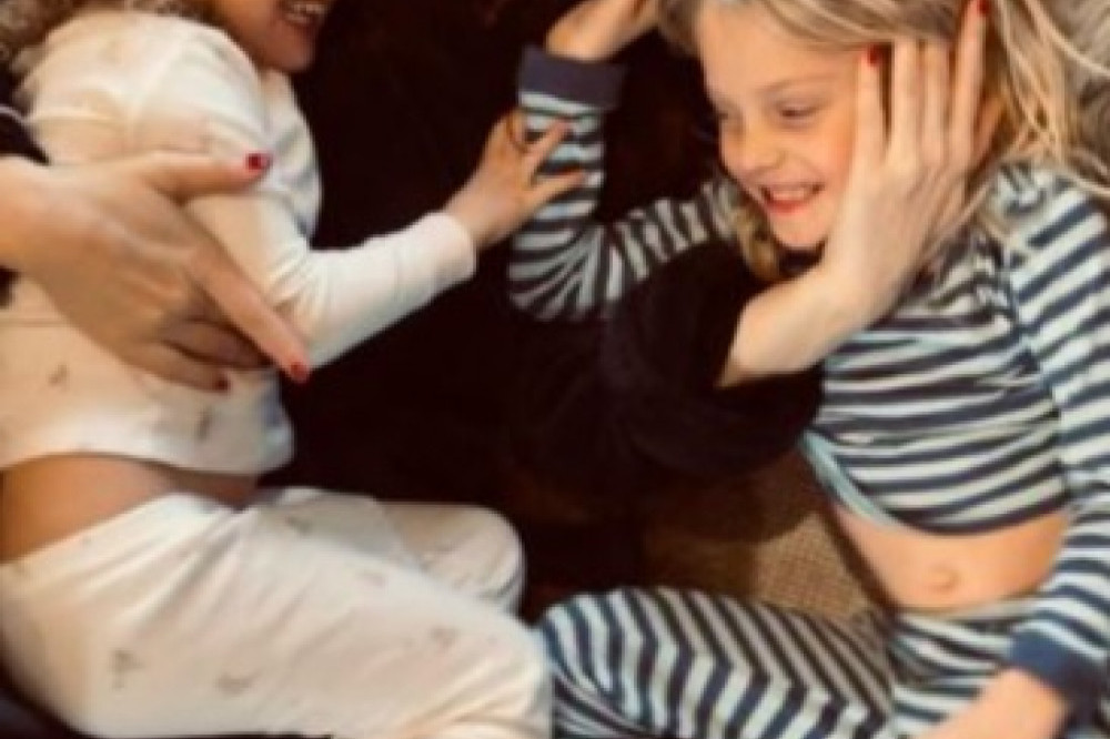 Liv Tyler with Lula Rose and Sailor Gene [Instagram]
