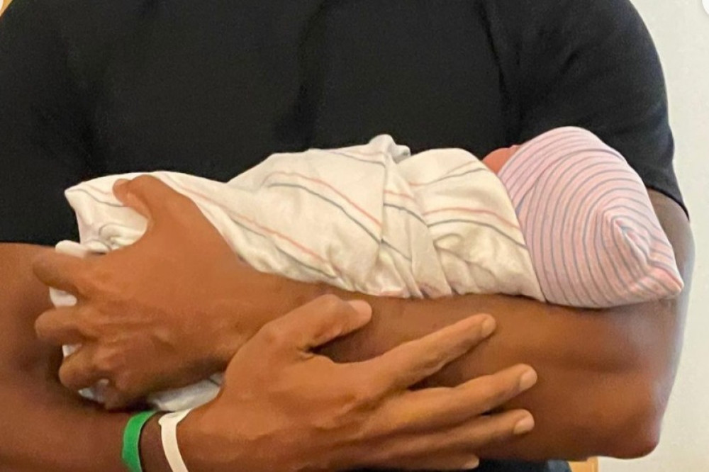 Ludacris with his newborn baby (c) Instagram