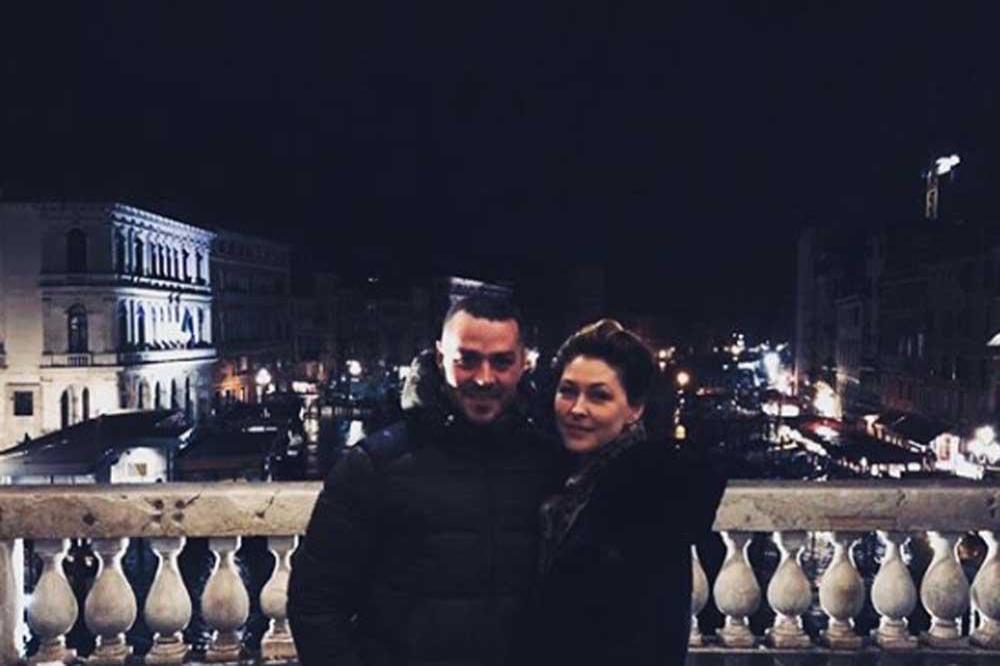 Matt and Emma Willis on Venice Bridge (c) Instagram 