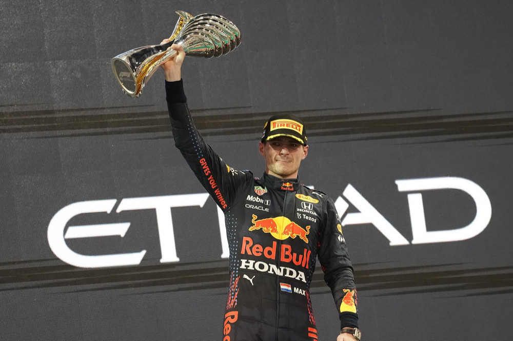 Max Verstappen beats rival Lewis Hamilton to F1 Championship