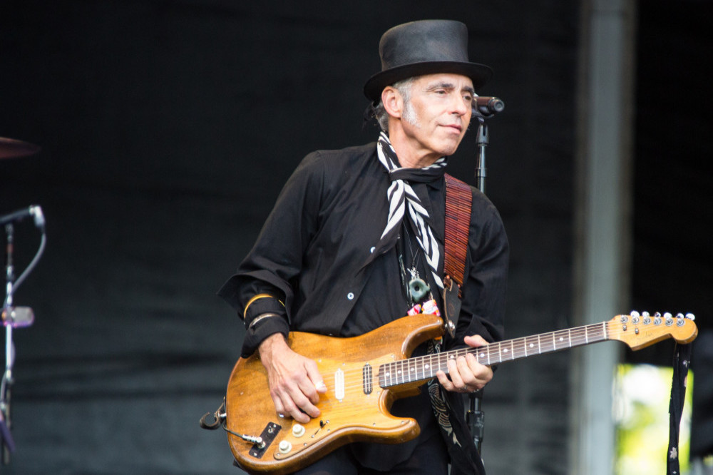 Nils Lofgren joins Neil Young in boycotting Spotify