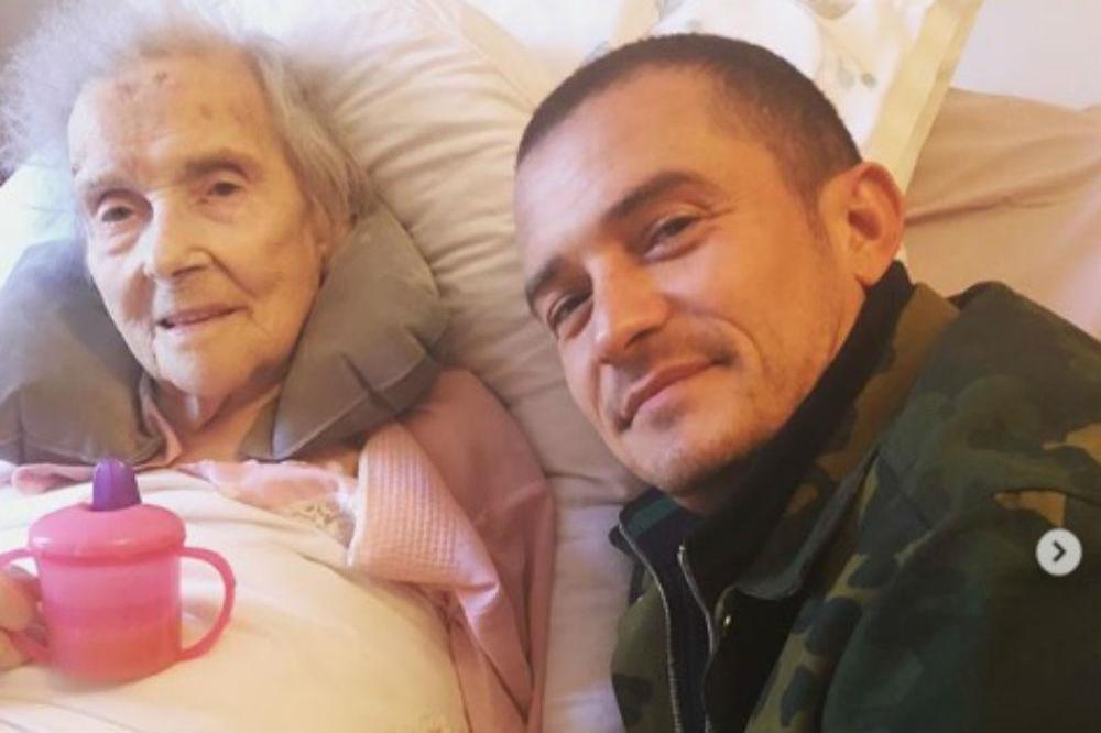 Orlando Bloom and his grandma (c) Instagram