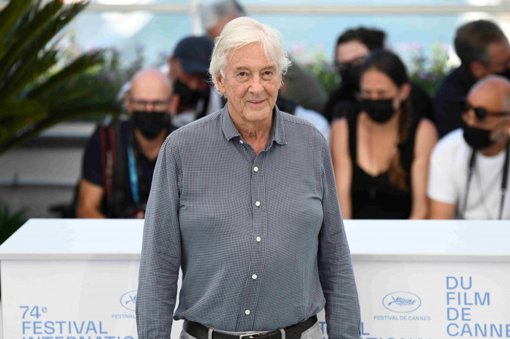 Paul Verhoeven wants more sexiness in the James Bond franchise