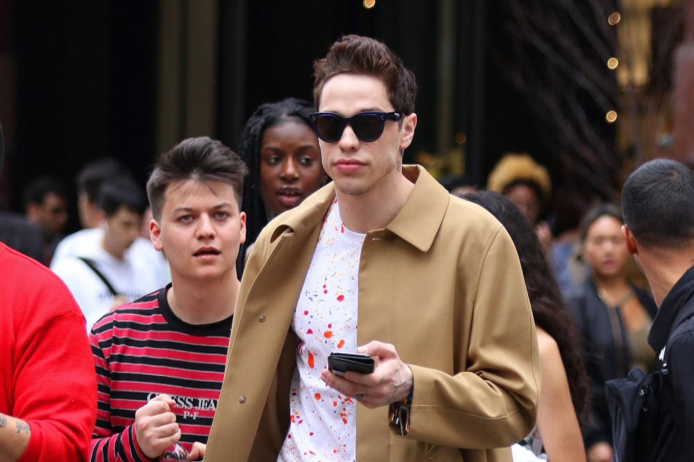 Pete Davidson appears to have removed the tattoos he dedicated to Kim Kardashian