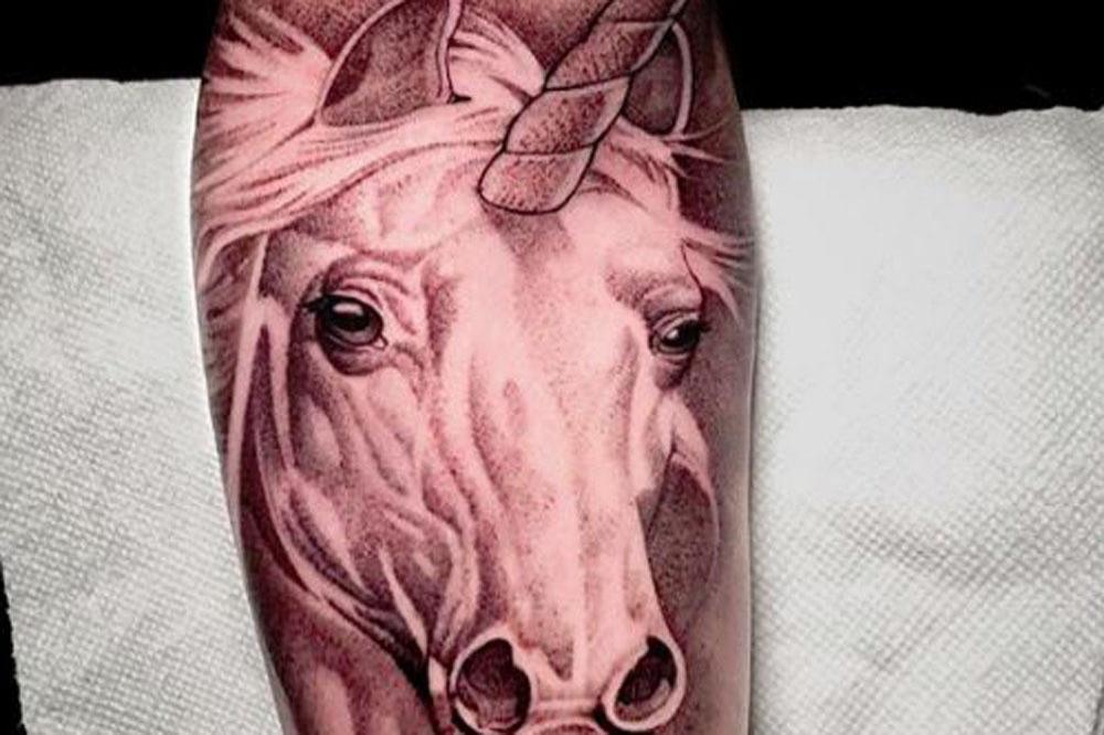 Pete Davidson unicorn tattoo (c) Instagram
