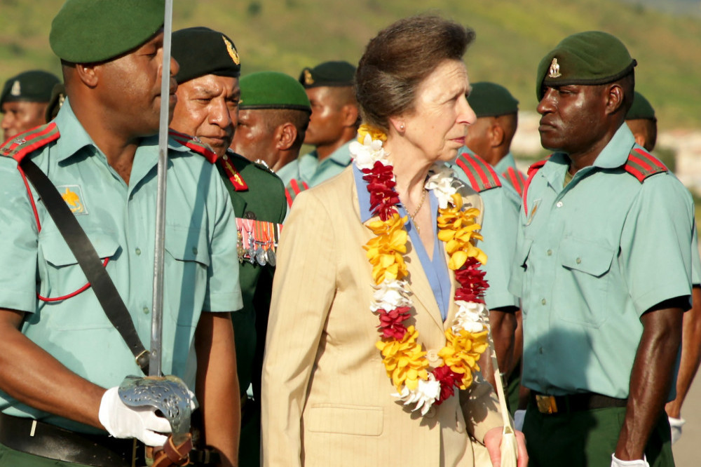 Princess Anne doesn't like being greeted by a 'wall of phones'