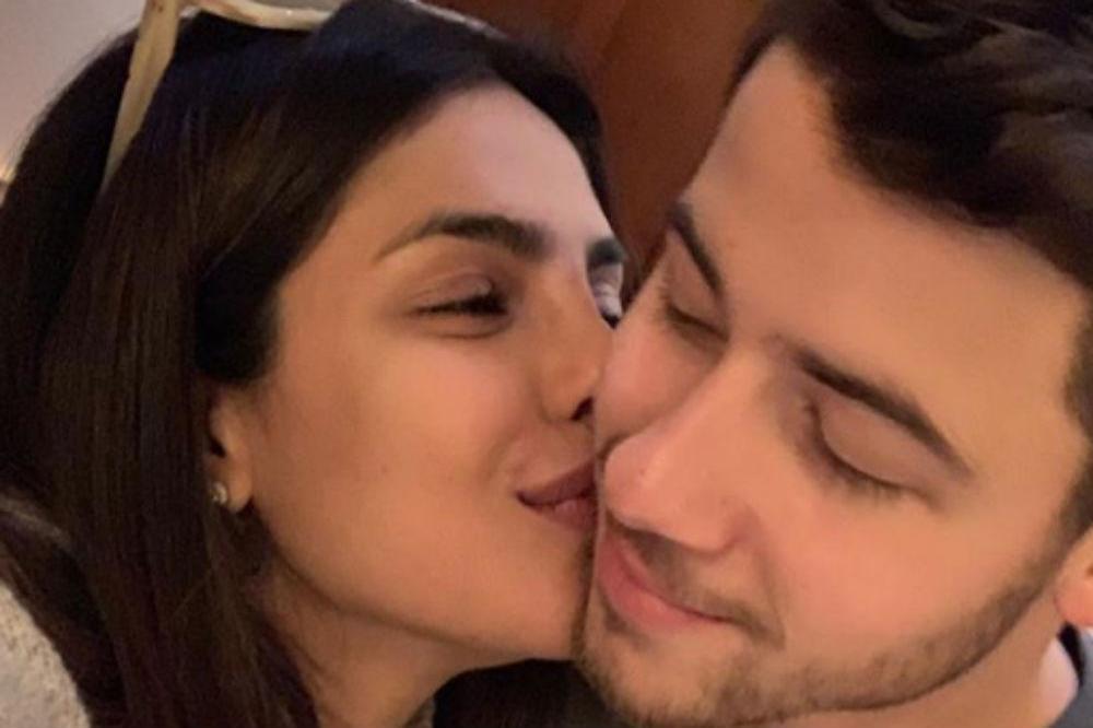 Priyanka Chopra and Nick Jonas (c) Instagram