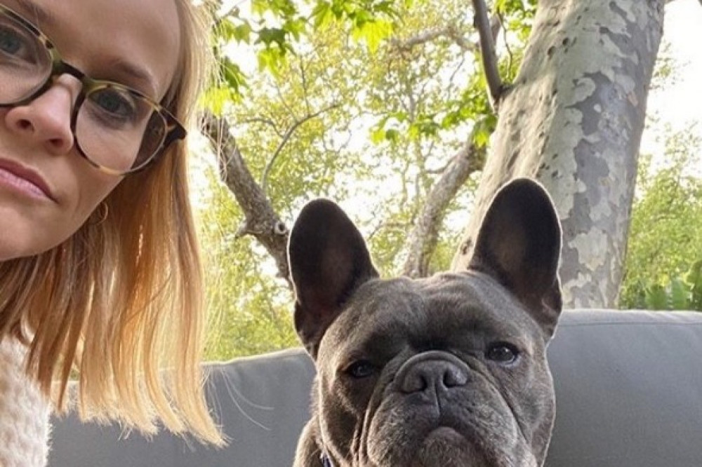 Reese Witherspoon and Pepper (c)  instagram.com/reesewitherspoon