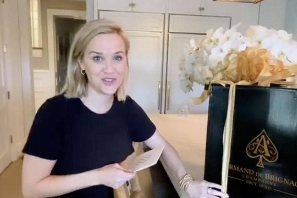 Reese Witherspoon with the champagne (c) Instagram