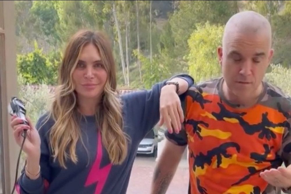 Robbie Williams with wife Ayda Field (c) Instagram