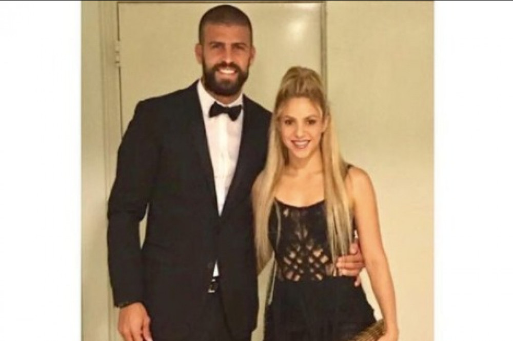 Shakira is trying to conceal her breakup from Gerard Pique from her kids