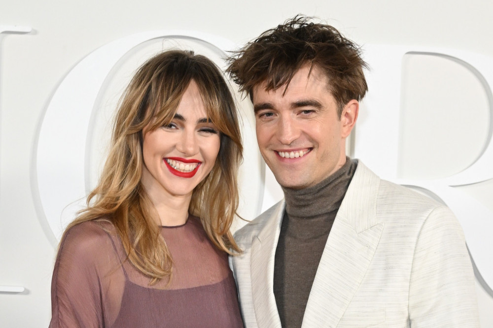 Suki Waterhouse and Robert Pattinson have moved in together