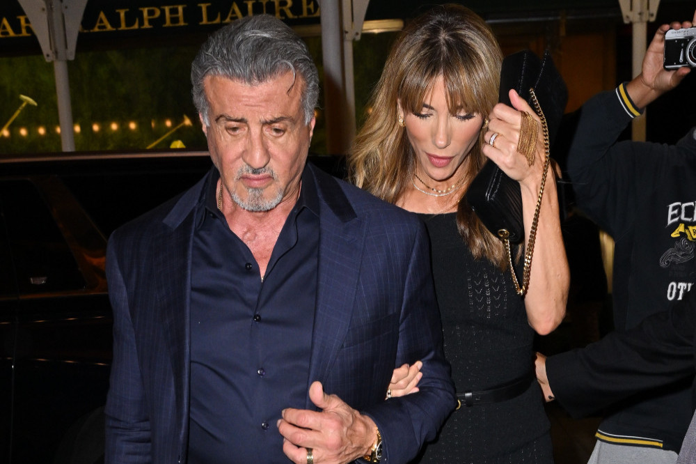 Sylvester Stallone is giving his marriage to Jennifer Flavin another go