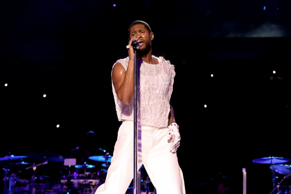 Usher put on a star-studded Halftime Show and celebrated Confessions Part II
