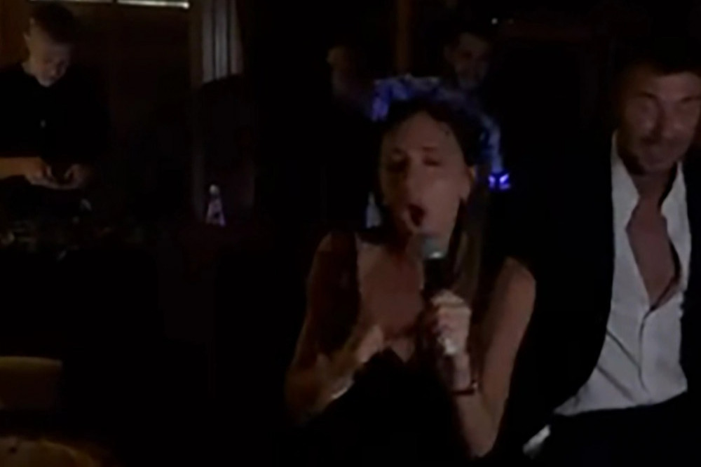 Victoria Beckham sings Spice Girls at karaoke in Miami