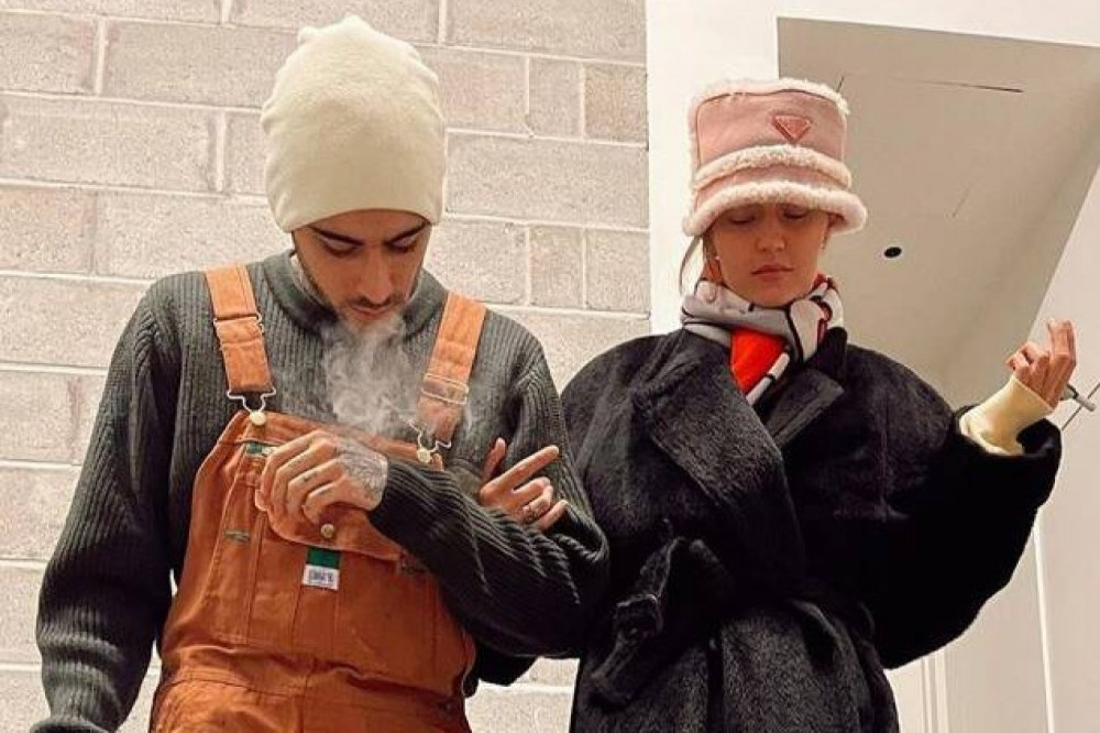 Zayn Malik and Gigi Hadid (c) Instagram