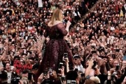 Adele's Wembley dress took 500 hours to make