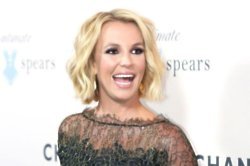 Britney Spears Sent Handwritten Notes To Fans Inviting Them To Las Vegas Concerts