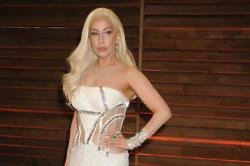 Lady Gaga gets sex toy off dancers 