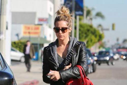 Ashley Tisdale's bold bag: Steal her style
