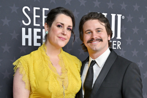 Melanie Lynskey with husband Jason Ritter