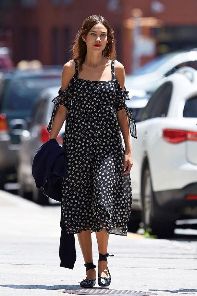 Alexa Chung’s cold-shoulder dress: Steal her style