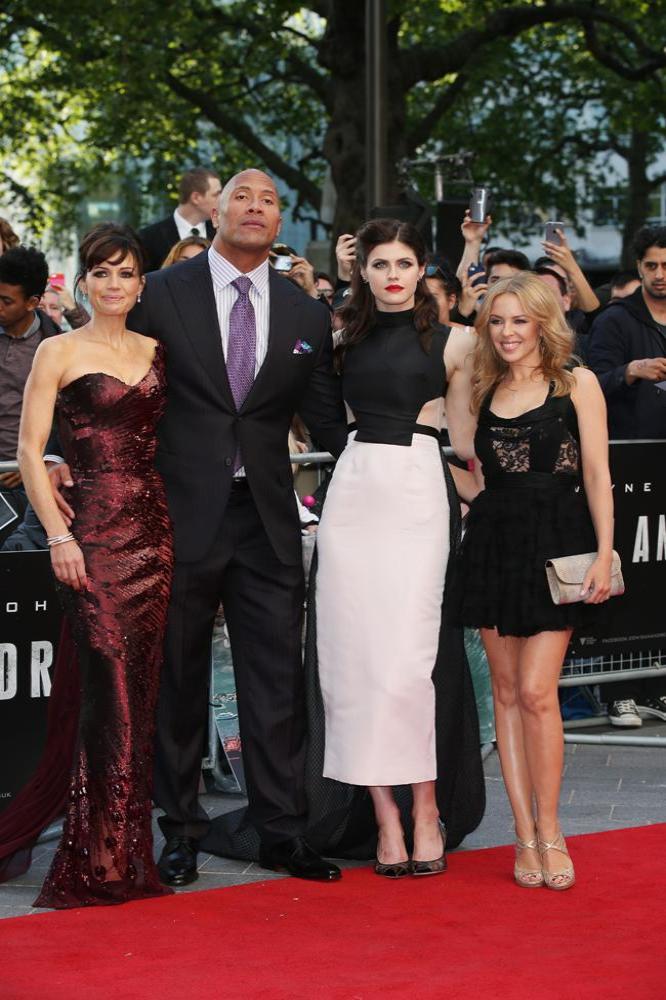 Carla Gugino with her co-stars at San Andreas world premiere