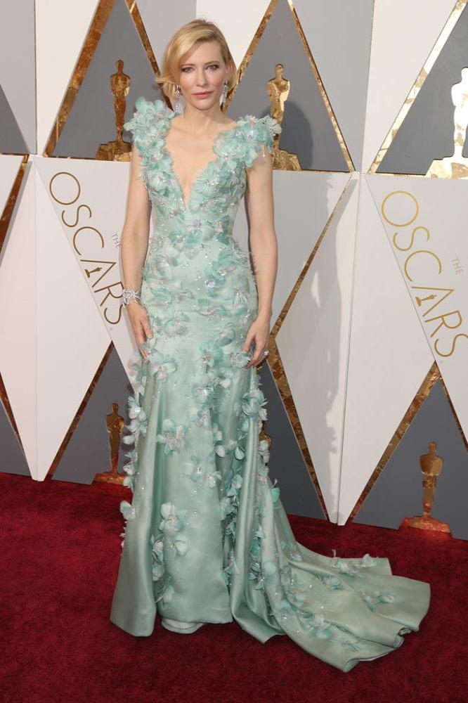 Cate Blanchett Stuns in Floral Frock At Oscars