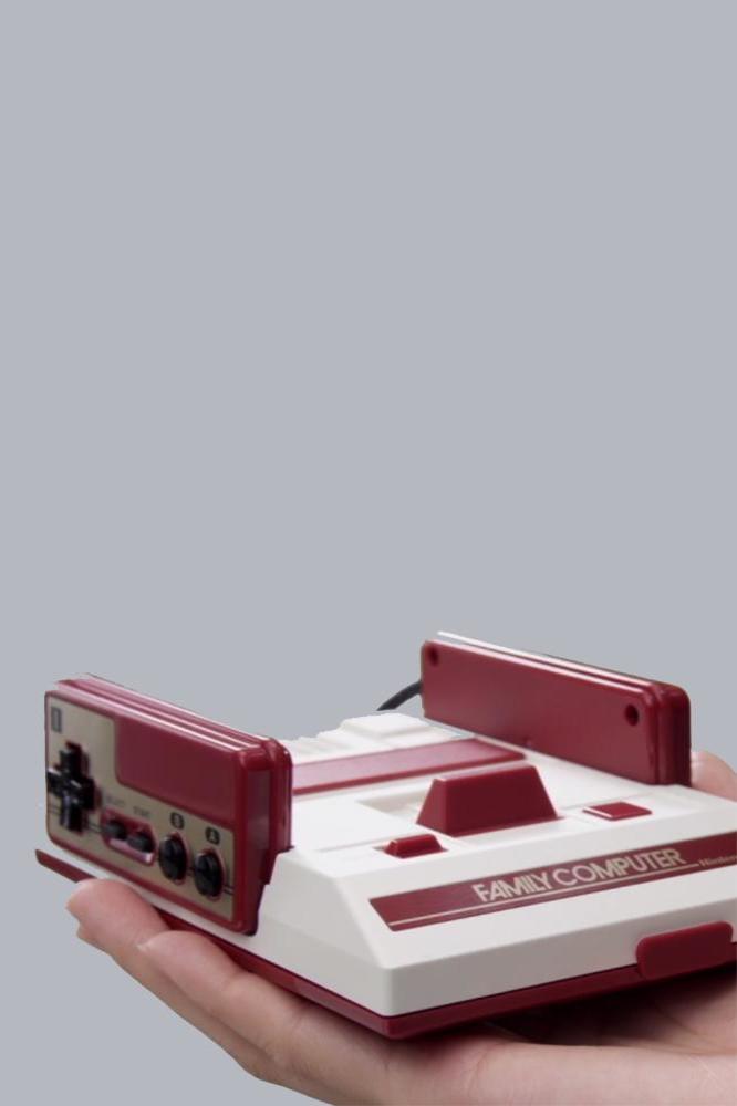 Famicom Mini console