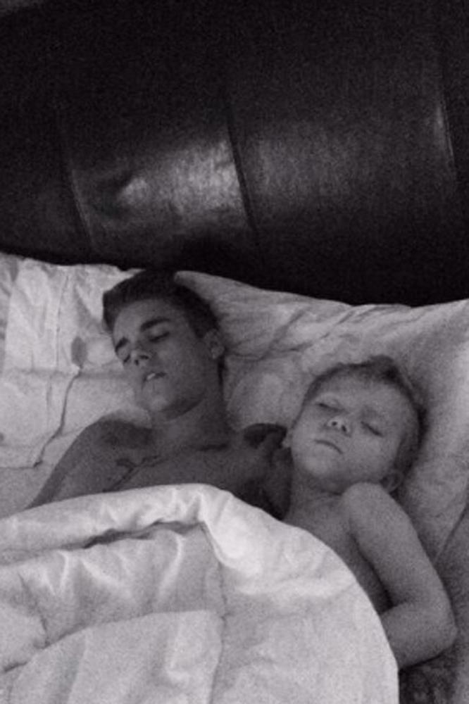 Jeremy Bieber's picture of Justin and Jaxon (c) Twitter