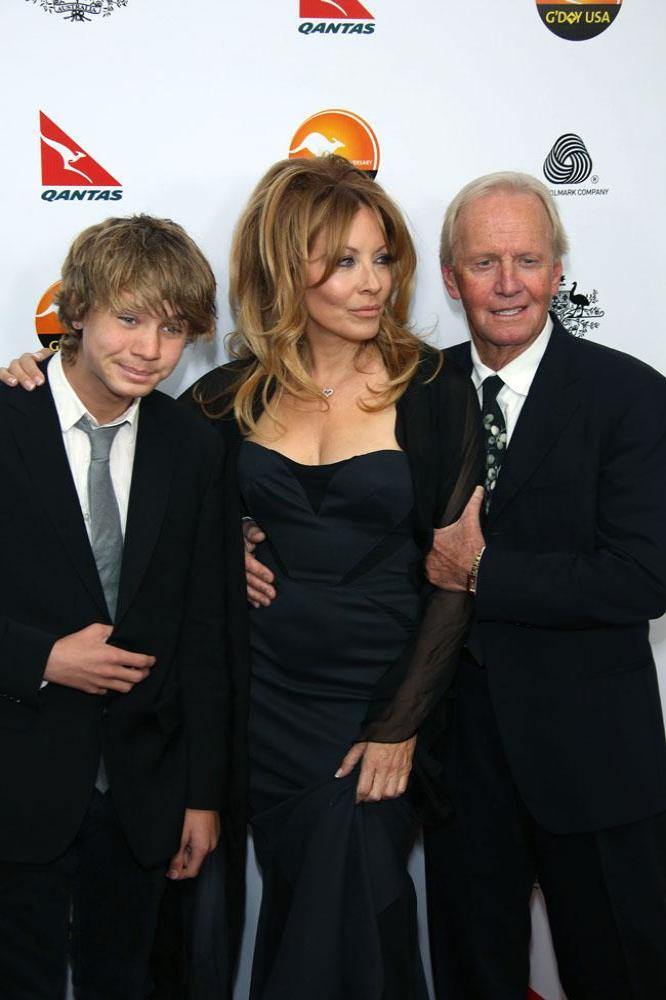 Paul Hogan and Linda Kozlowski with their son Cameron